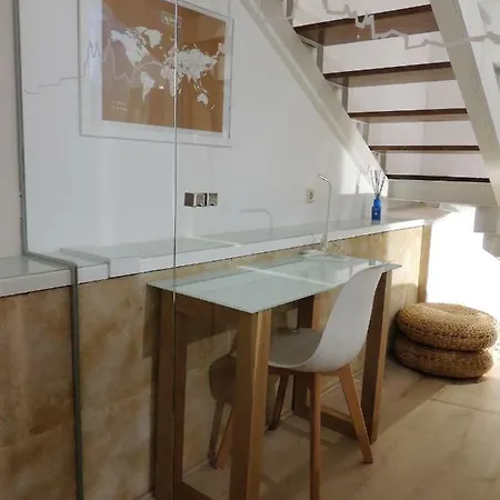 Ribera Del Puente Apartment *