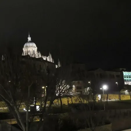 Ribera Del Puente アパート サラマンカ