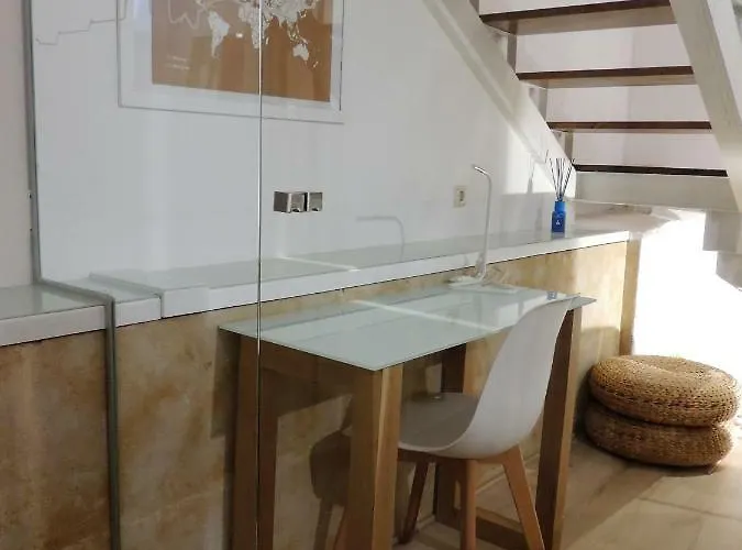 Ribera Del Puente Apartment *