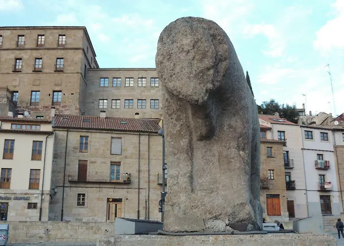 Ribera Del Puente Apartment